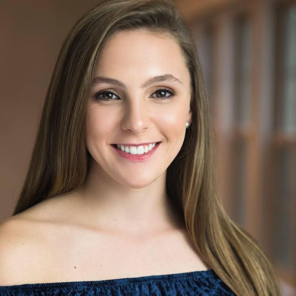 Meet your Posher, Olivia